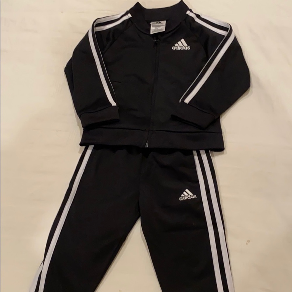2T adidas tracksuit